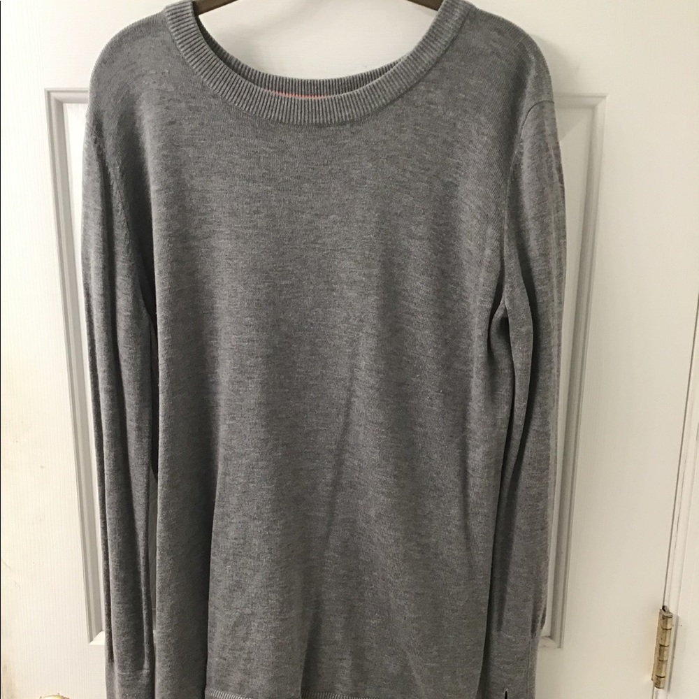 LULULEMON SPLIT BACK SWEATER EUC MEASURES SZ L